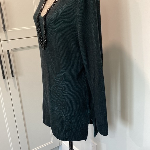 Melanie Lyne Green V-neck Sweater XL - Picture 14 of 17